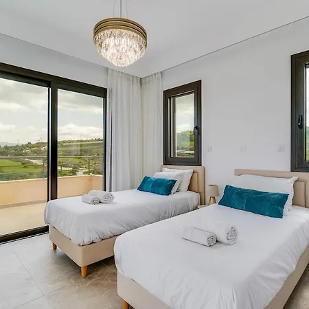 Villa With Private Pool And Great Views Theletra