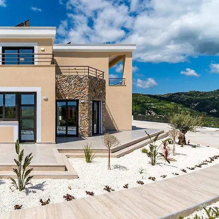 With Private Pool And Great Views Theletra