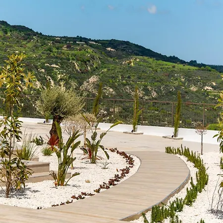 With Private Pool And Great Views *