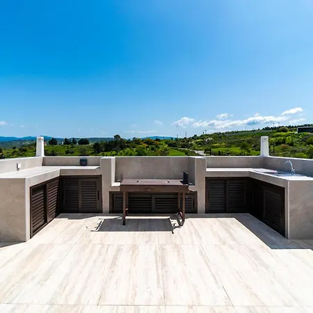 With Private Pool And Great Views Theletra